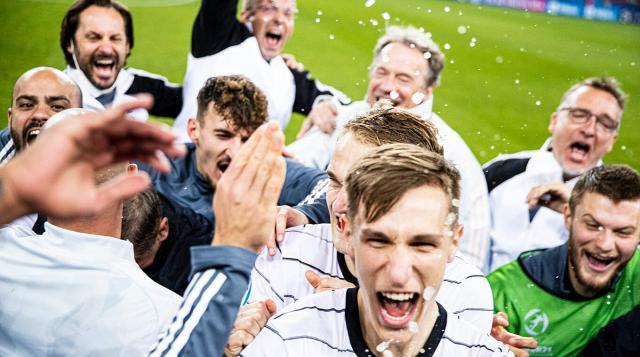 九游官网-18岁神童爆发，昆茨点石成金，德国U21队决赛3连进！